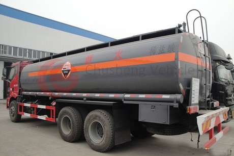 FAW chemical liquid tank truck (3).jpg