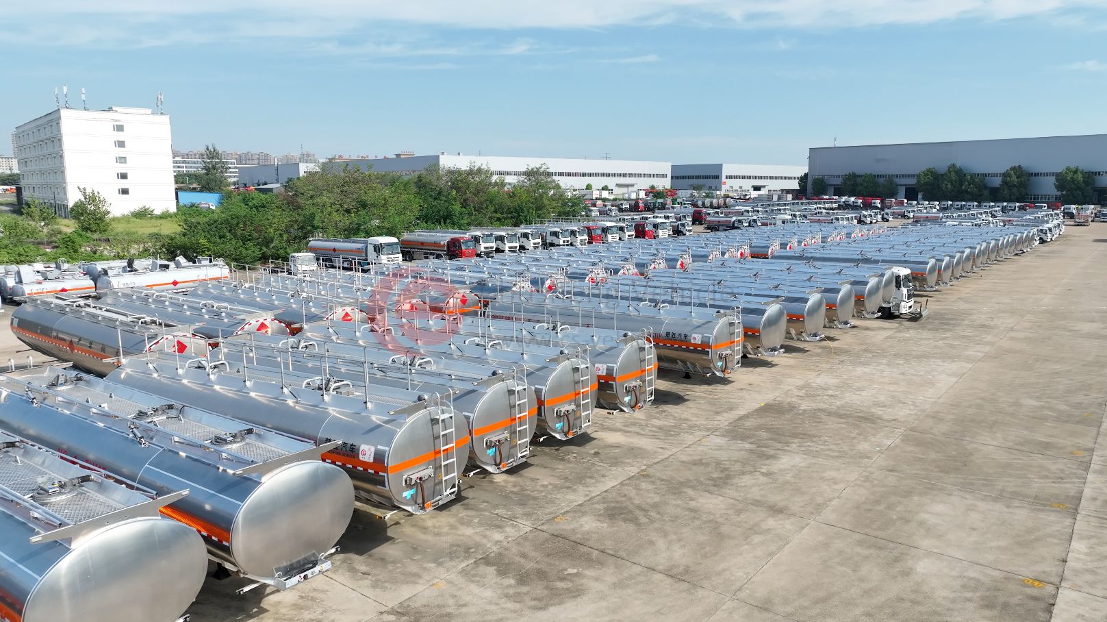 Топливный бак полу прицепа Truck-Chusheng 2